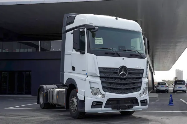 Mercedes-Benz новый тягач Actros 450hp 4X2 (модель 1845 LS) (национальный 6)