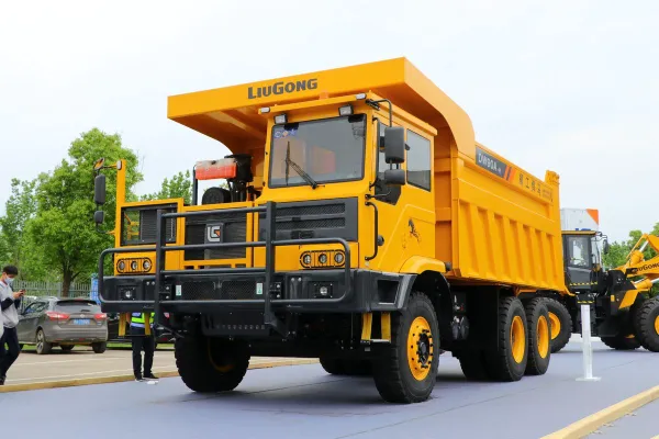 карьерный самосвал Liugong DW90A-H 480hp 6X4