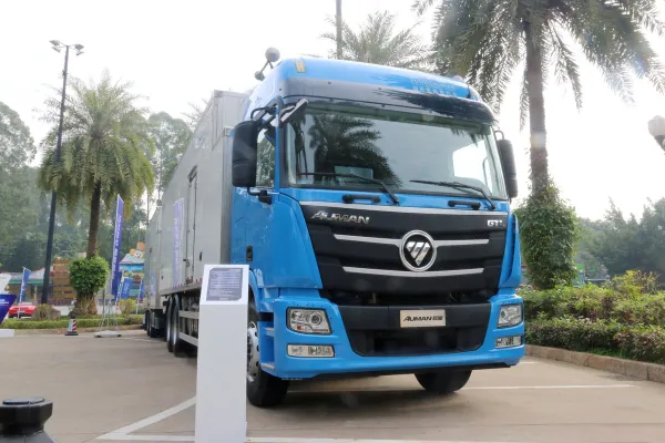 тяжелый грузовик серии 460л.с. 8X4 с центральной осью рефрижератора Fukuda Auman GTL 6
