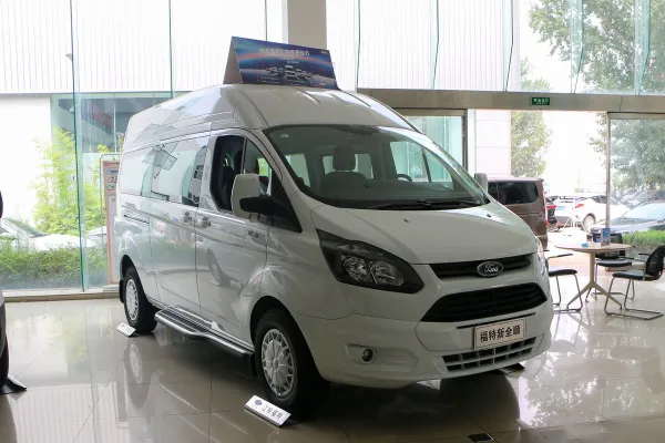 Jiangling Motor Xinquanshun 122 лошадиные силы 9-местный 2,0T дизельное среднеосное наиболее функциональное коммерческое транспортное средство (национальный 6)